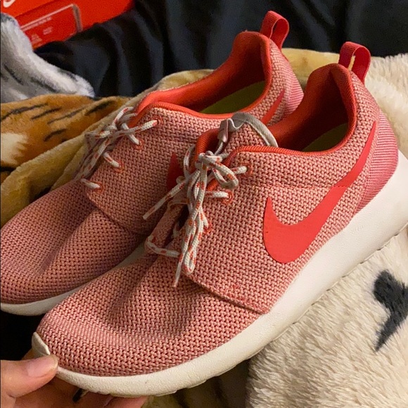 Nike Rosherun - Picture 1 of 3